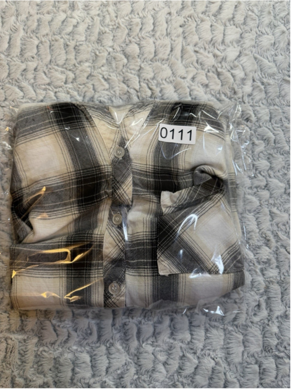 Heart N Crush Women's Black/White Plaid Collared Woven Cotton Button-Up 1X - Picture 8 of 8